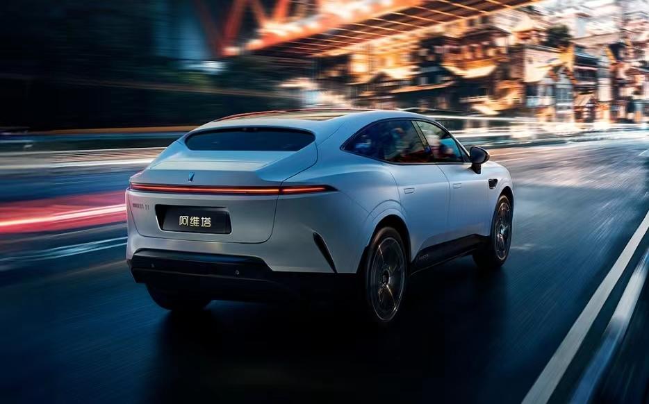 阿维塔11千里智驾版25万配置,13-16万之间的纯电suv