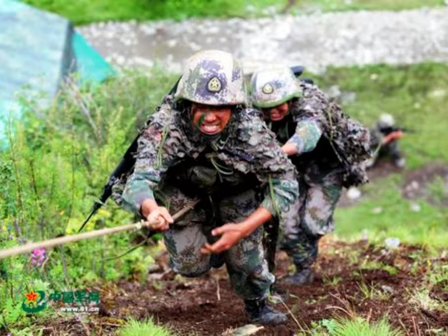 《刻苦练兵智擒窃贼显身手》一位退役老兵艰难而辉煌的创业之路