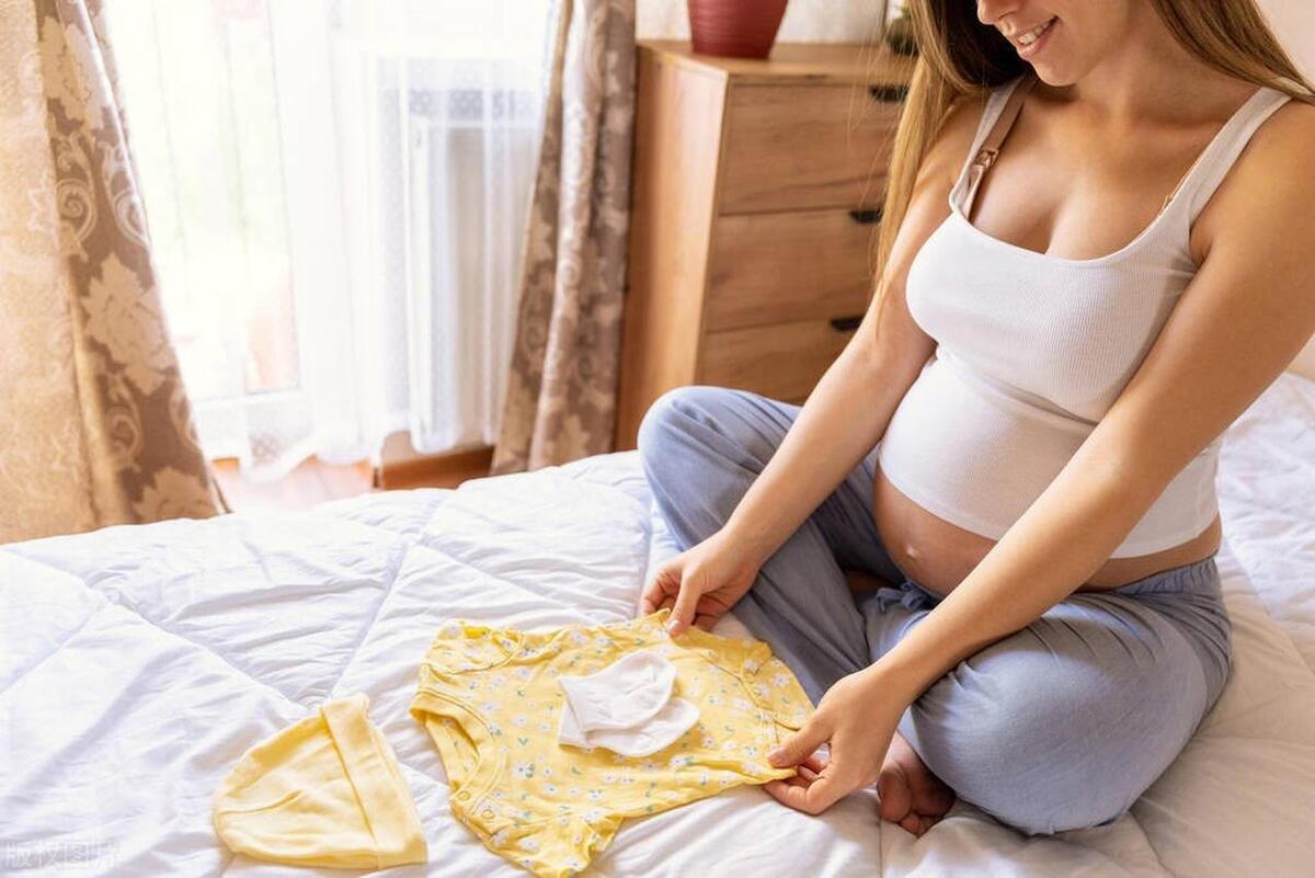 女性到了夜晚放屁多怎么回事,女人放屁多是什么原因怎么治疗