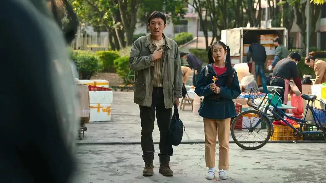 少女为什么总会爱上大叔？无非这两种：一种有颜，一种有骨