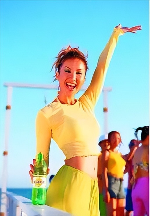 李玟千禧之年,李玟的人生有多坎坷不平衡