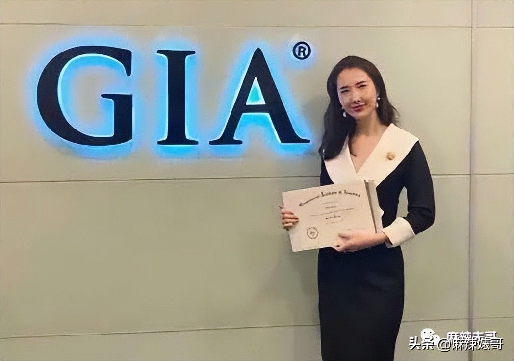 网红张大奕官宣订婚对象是谁,跟张大奕找对象的是谁