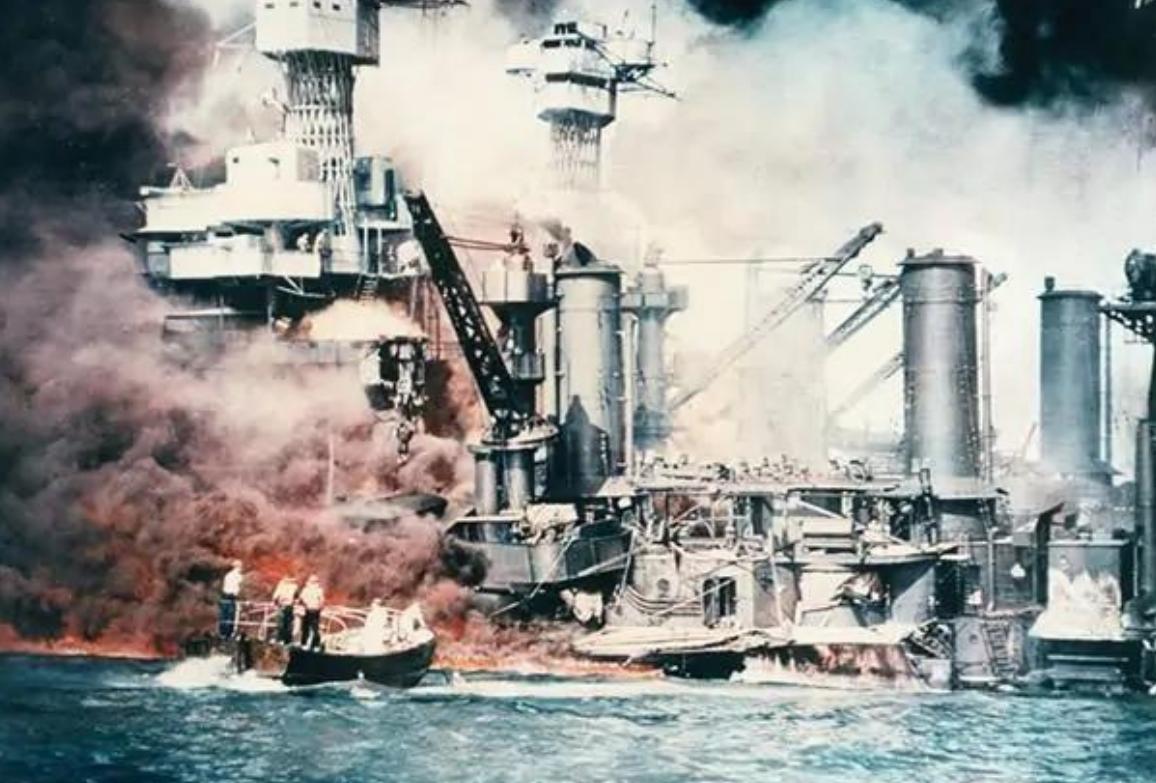 航空母舰能顶得住台风海啸吗,航空母舰遇海啸台风