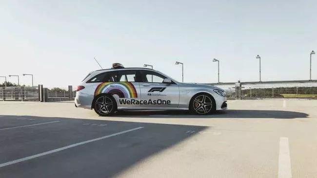 奔驰c200瓦罐6万公里二手价格,奔驰瓦罐c200