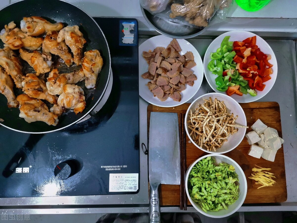 三十多岁突然满脸痘怎么调理,男士三十多岁脸上总长痘怎么办