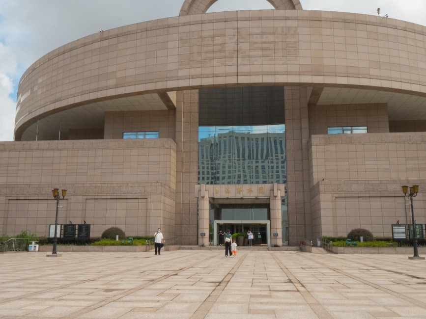 支持30倍光学变焦的便宜相机,支持0.5变焦广角拍摄视频的手机