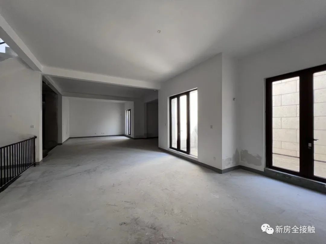 灿辉晶典1733到虹桥高铁,上海灿辉晶典1733周边交通