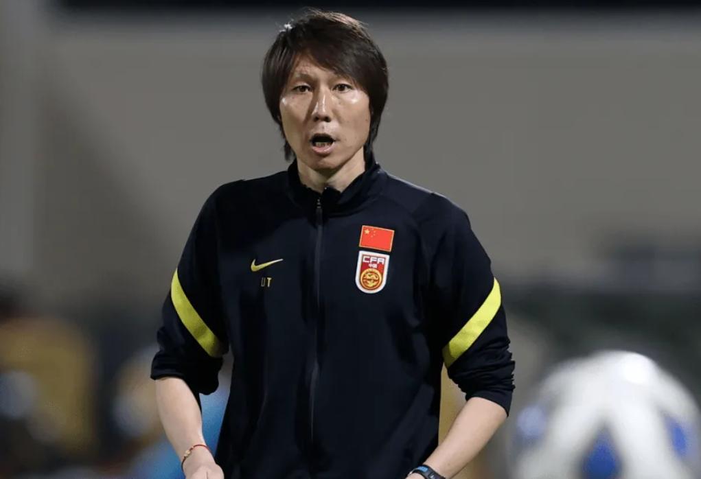 李铁媳妇龙菲个人简介,李铁老婆龙菲个人照片