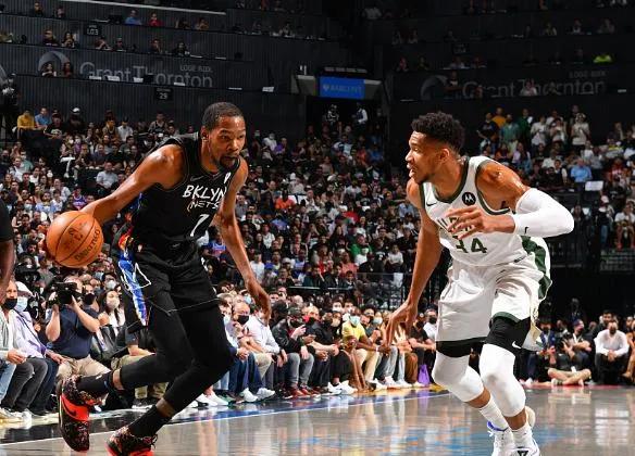 蔡崇信身价多少亿美元,年薪一亿美金蔡崇信