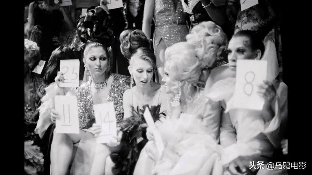 跳脱衣舞、卖淫、做*女妓**，用身体撕破世纪丑闻，求求别辜负她！