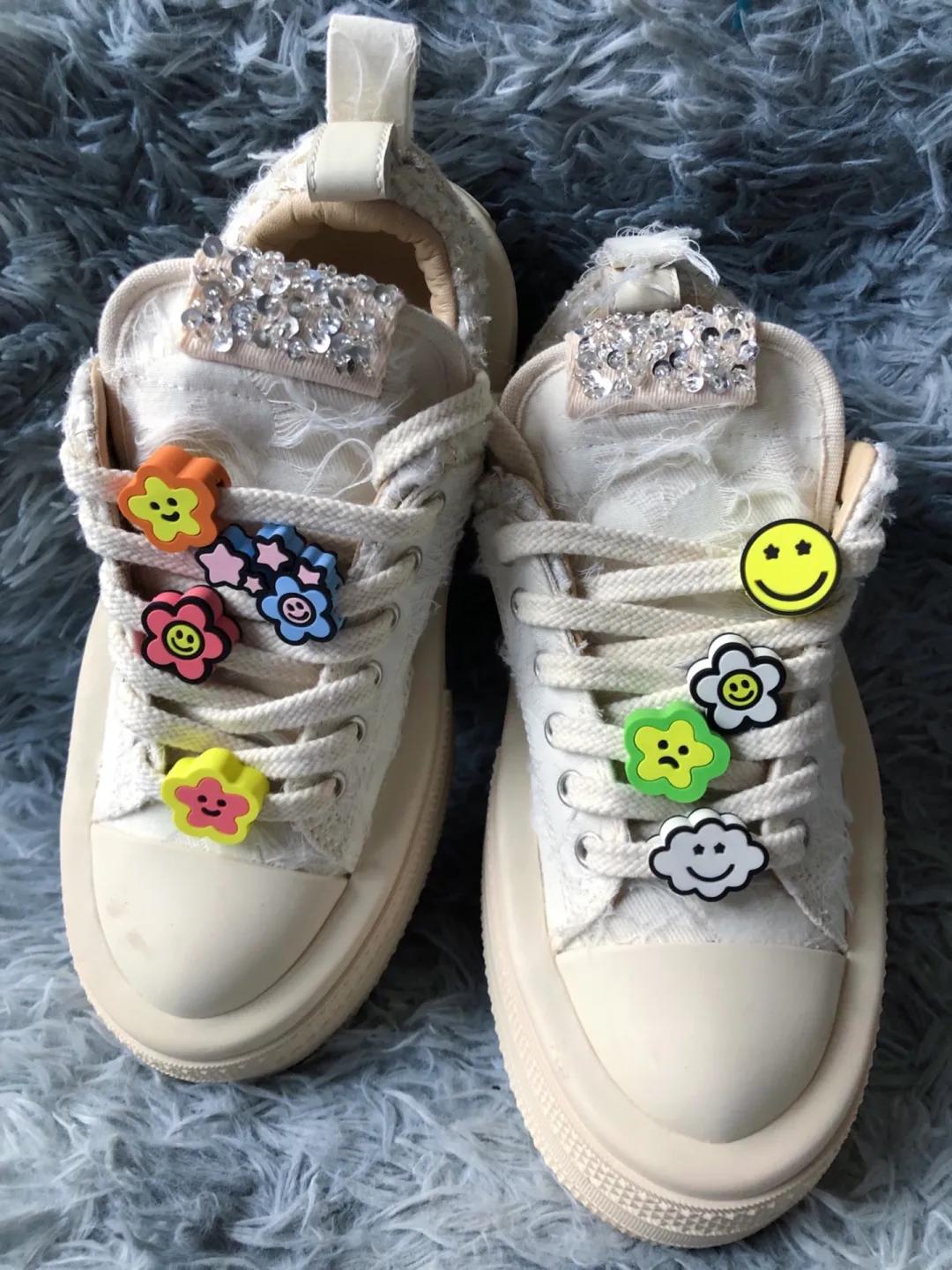 米色厚底鞋穿搭,米色厚底板鞋