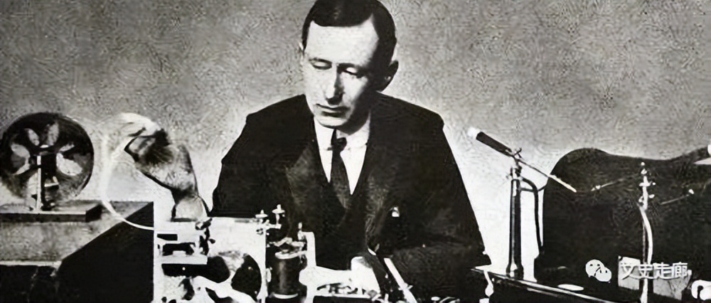 历史上的今天7月20日，人类登上月球，李小龙逝世，发现天使粒子