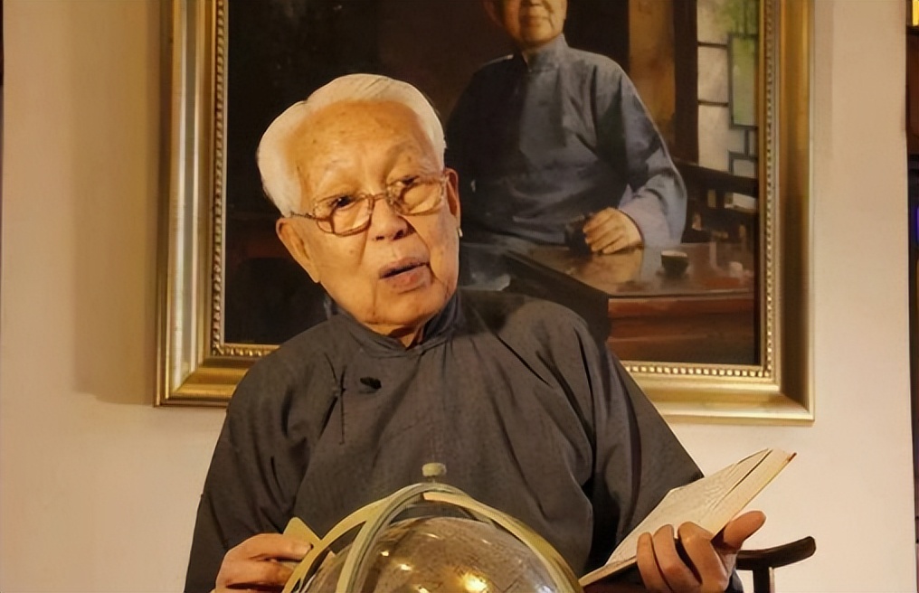 香港著名堪舆家蔡伯励,李嘉诚御用风水大师蔡伯励