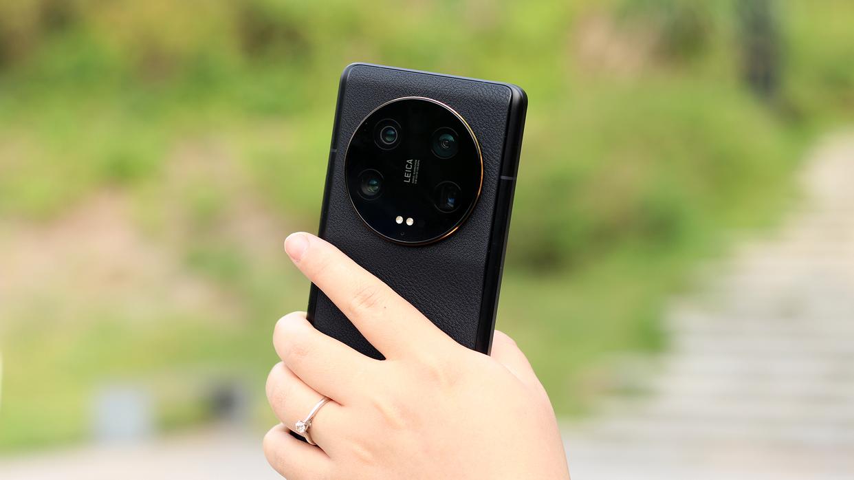 小米13ultra和三星s22ultra怎么选,小米13ultra和小米14promax哪个好