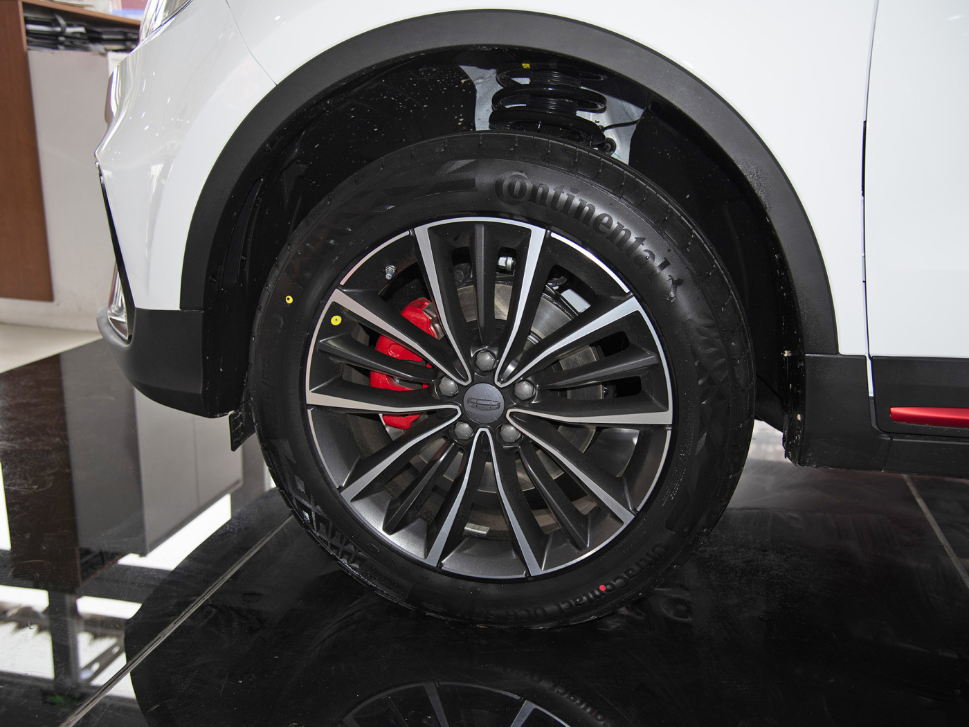 捷达vs5手动版和吉利缤越手动版,1.4t捷达vs5对比1.4t缤越