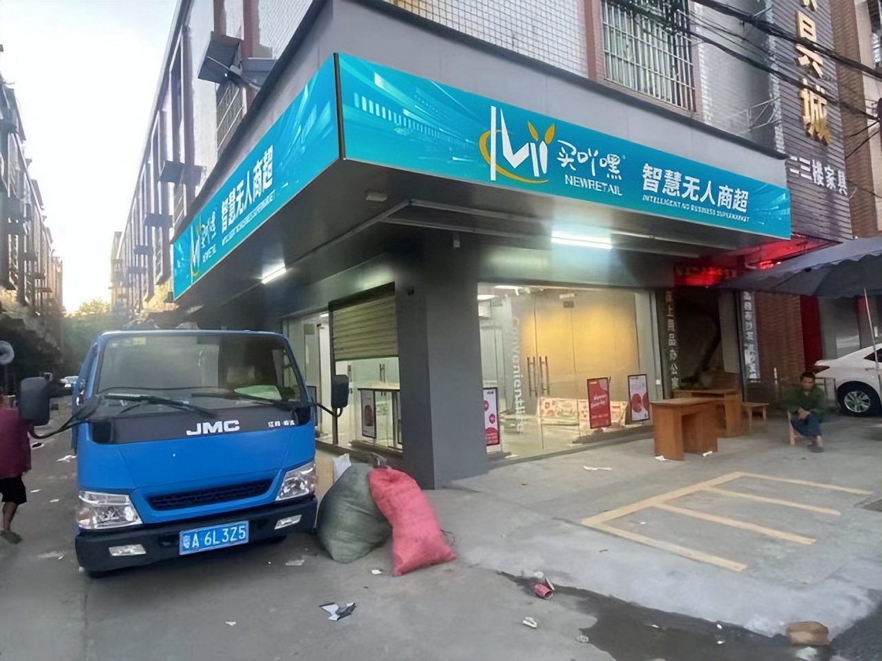 开便利店最佳布局,便利店选址十字路口还是小区门口