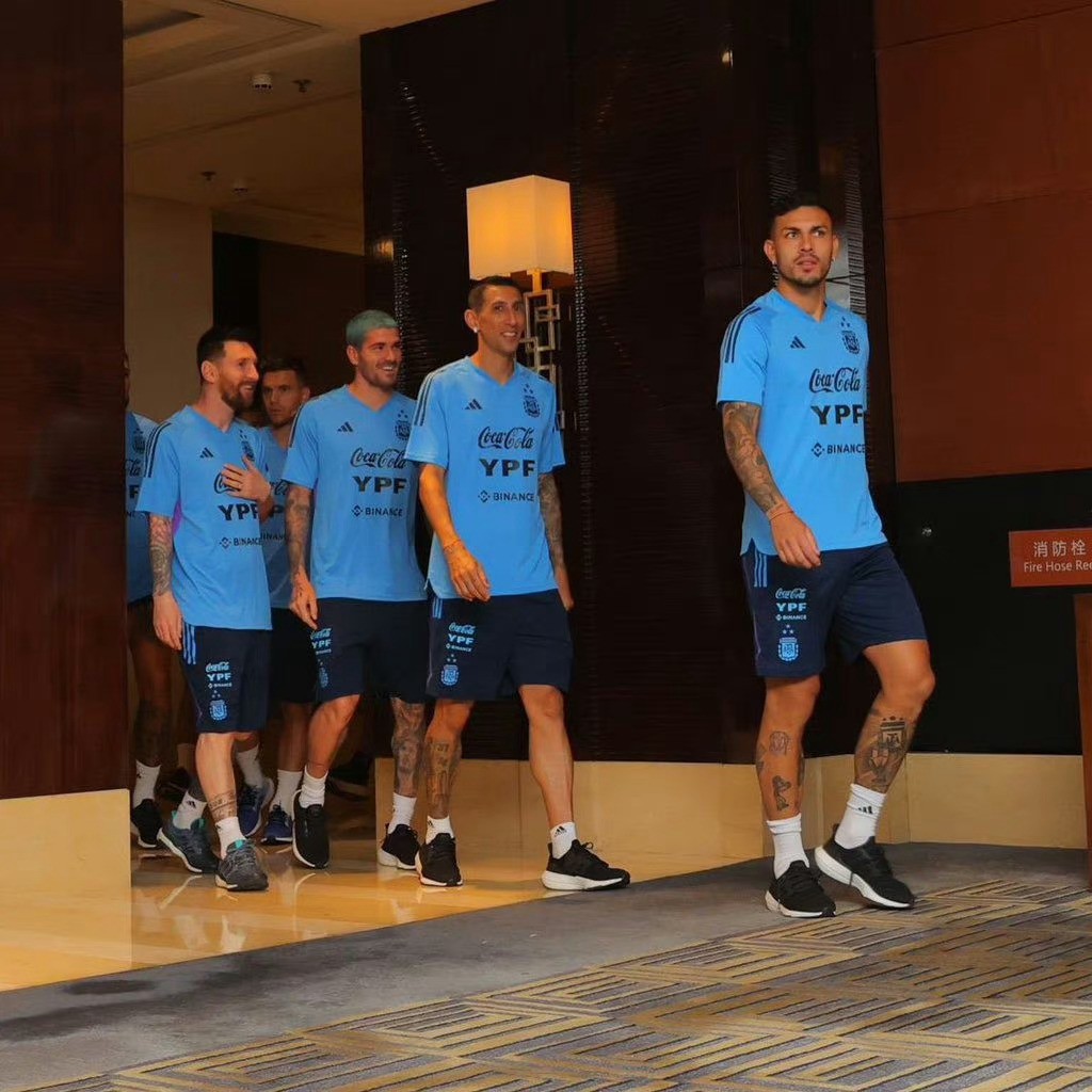 梅西被追捧,梅西被粉丝认可