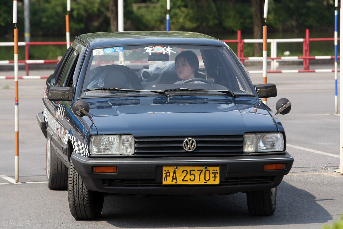 电动三轮车驾驶证怎么考费用多少,老年代步车三轮车需要驾照吗