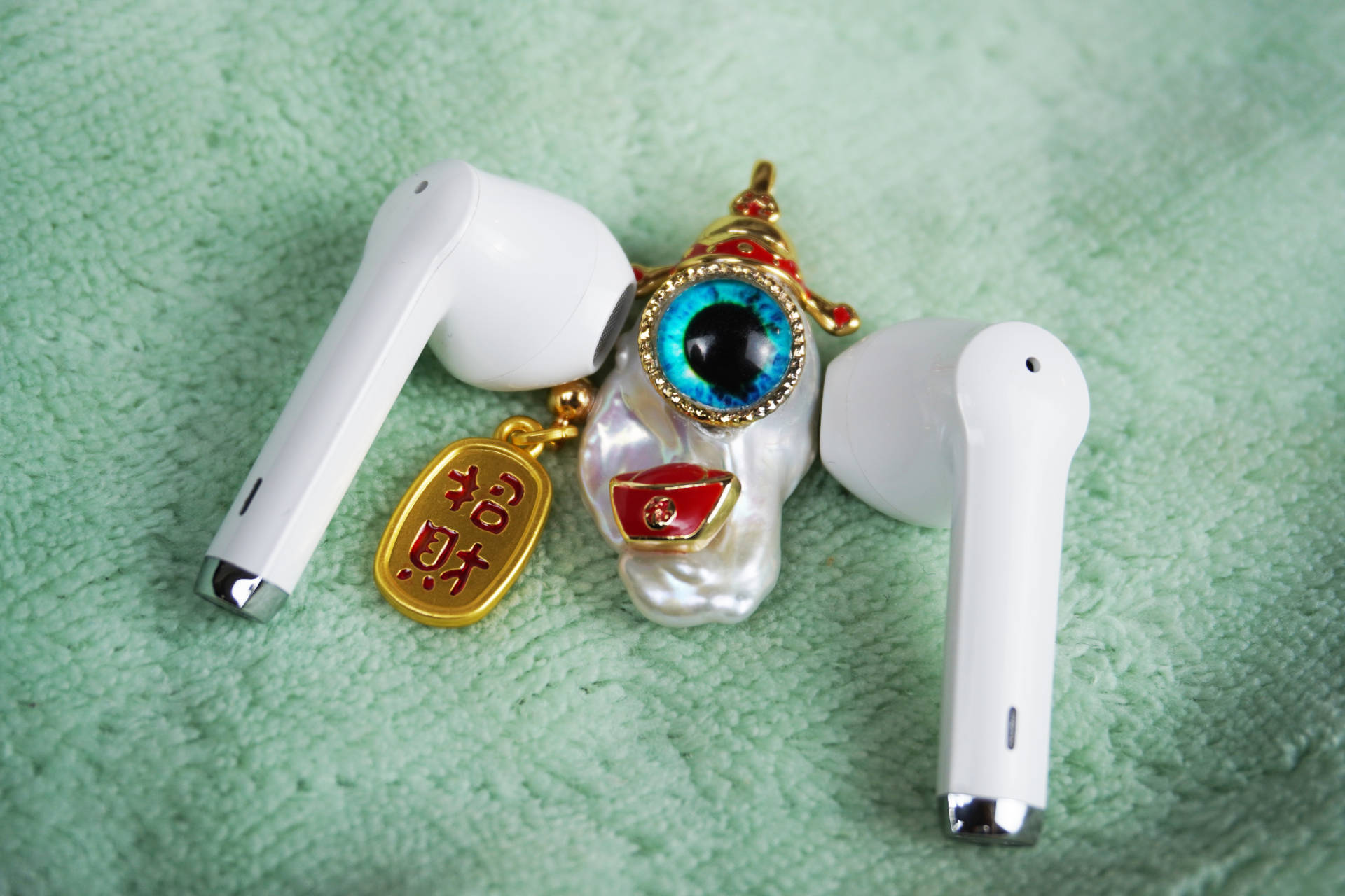 现在最新蓝牙耳机版本,目前蓝牙耳机最新版本