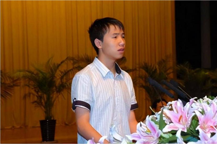 08地震被救孩子如今怎么样了,15岁汶川地震救7人男孩判刑