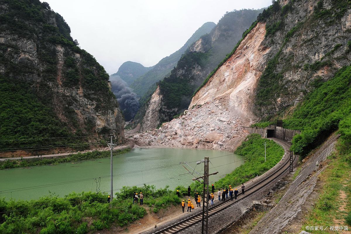 四川最险峻的蜀道视频,四川特别险的古道