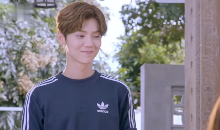 52岁演少女,借拍戏之名行咸猪手,影视圈这些畸形现象,该改改了