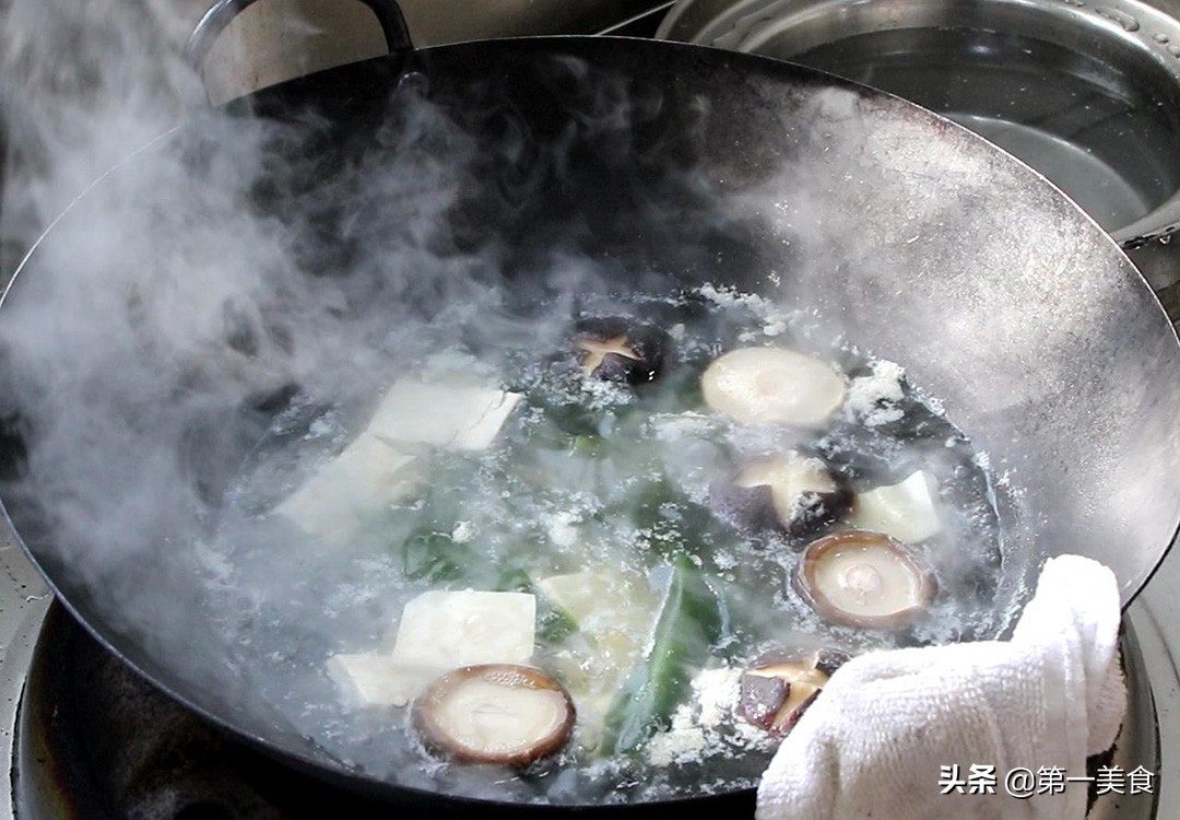 夏天喝的养生粥有哪些,分享3道适合中老年人喝的养生汤