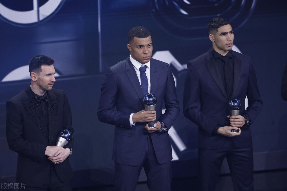 姆巴佩祝贺梅西夺得世界足球先生,梅西姆巴佩世界杯梅西庆祝