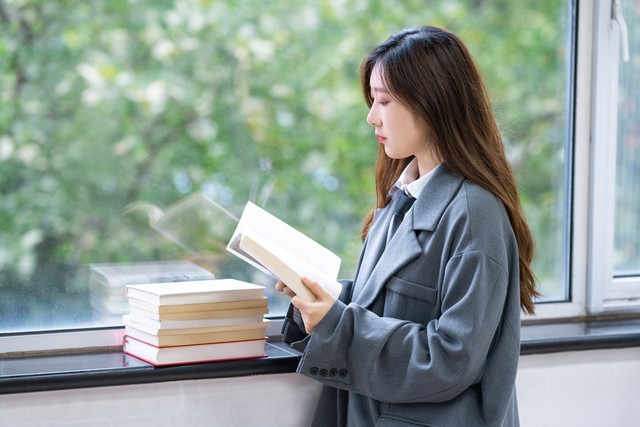 她30岁，自己有一套200万房，男友要她卖了重新买房，拒绝后分手