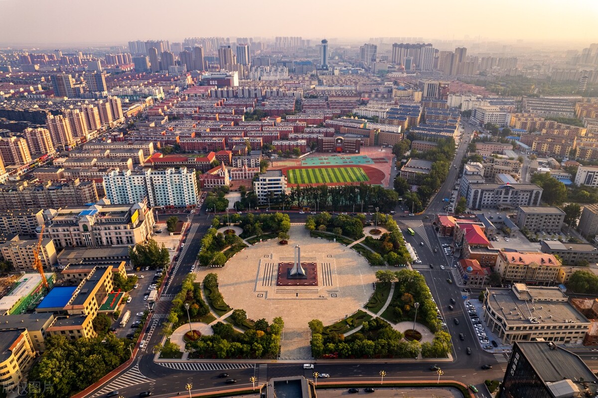 大连全国排名第几大城市,大连是辽宁省内的第一大城市吗