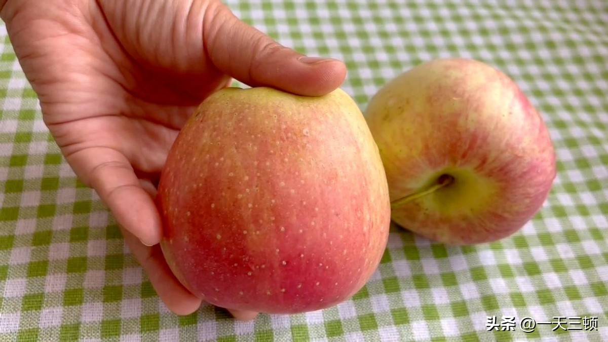 孩子护眼应该多吃什么蔬菜水果,儿童吃什么水果护眼