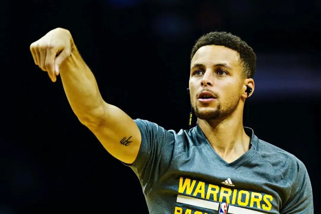 库里没有flow的鞋,库里系列带flow最耐磨的球鞋