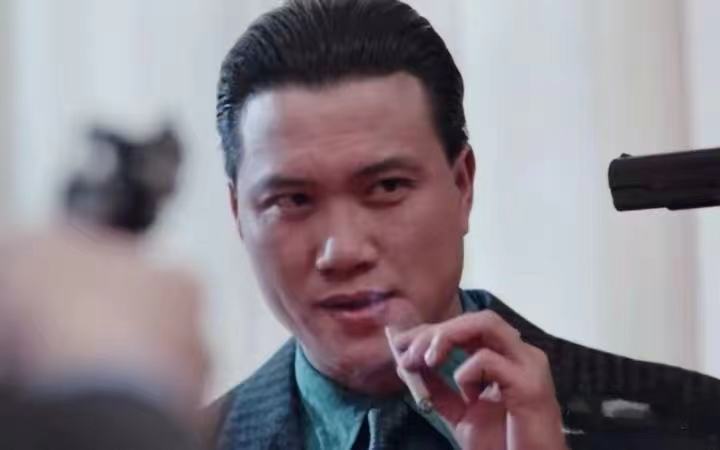 过气老艺人窘境,老戏骨沦落直播带货还债