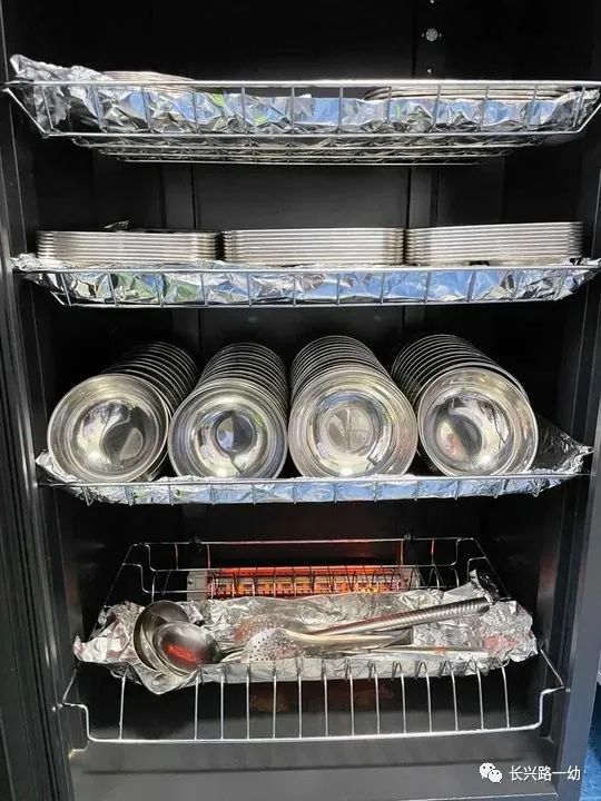 保育先行，共筑健康——长兴路第一幼儿园保育员日常工作之消毒篇