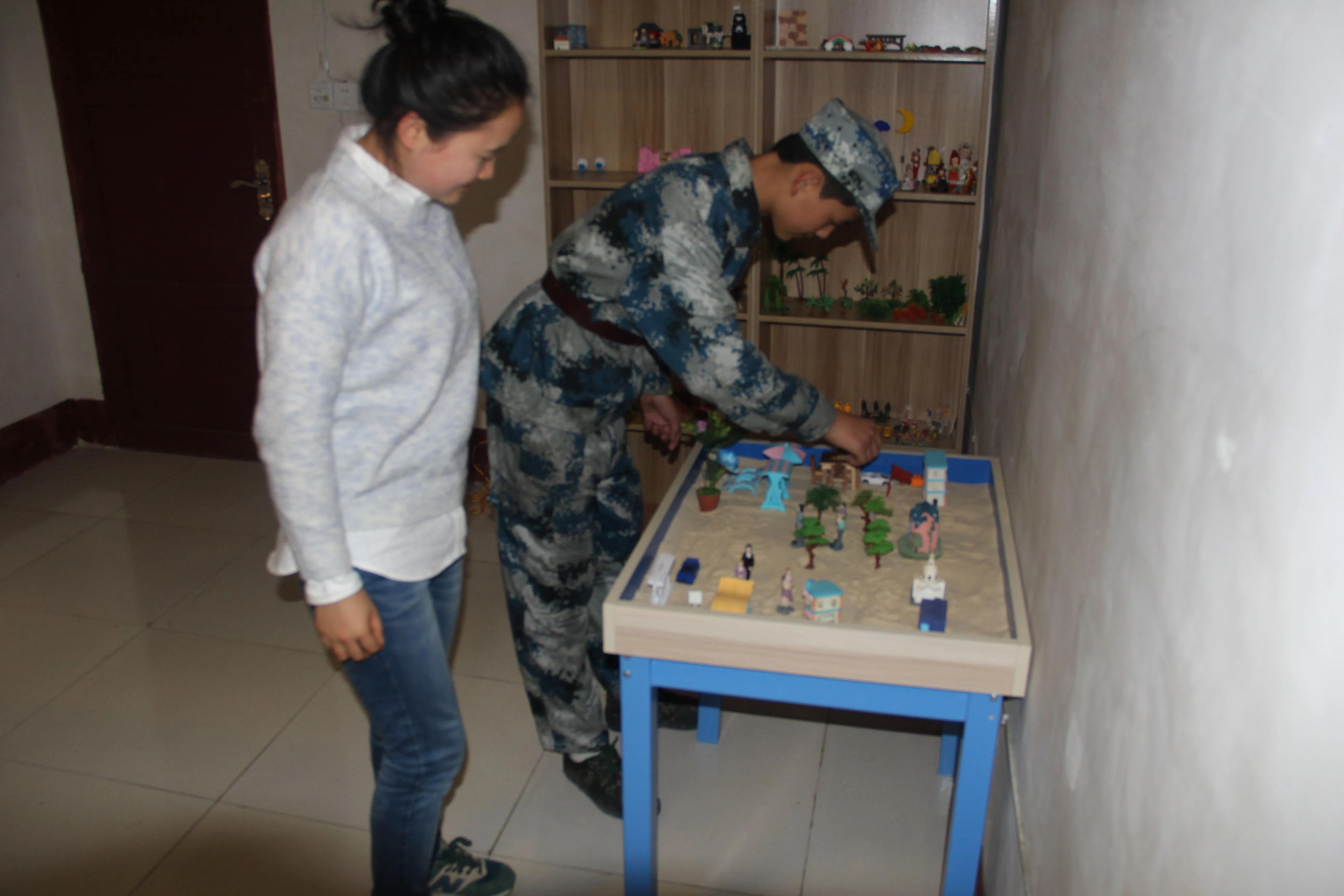 《贵州厚德心理咨询部》–––专业从事7-17周岁的叛逆孩子