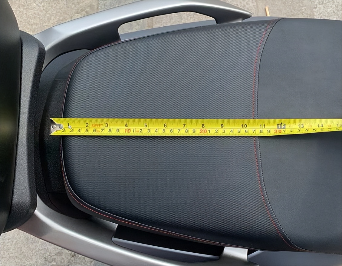 豪爵虎鲨vx125真实测评,豪爵虎鲨vx125和铃木ue125买哪个好