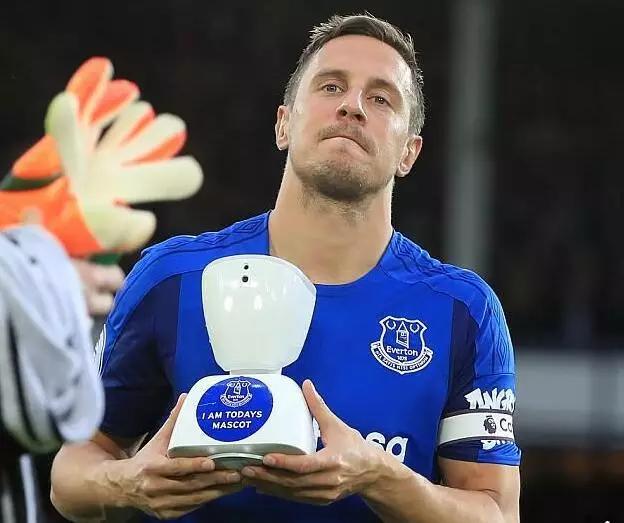 梅西为阿富汗小球迷圆梦,阿富汗小球迷梅西