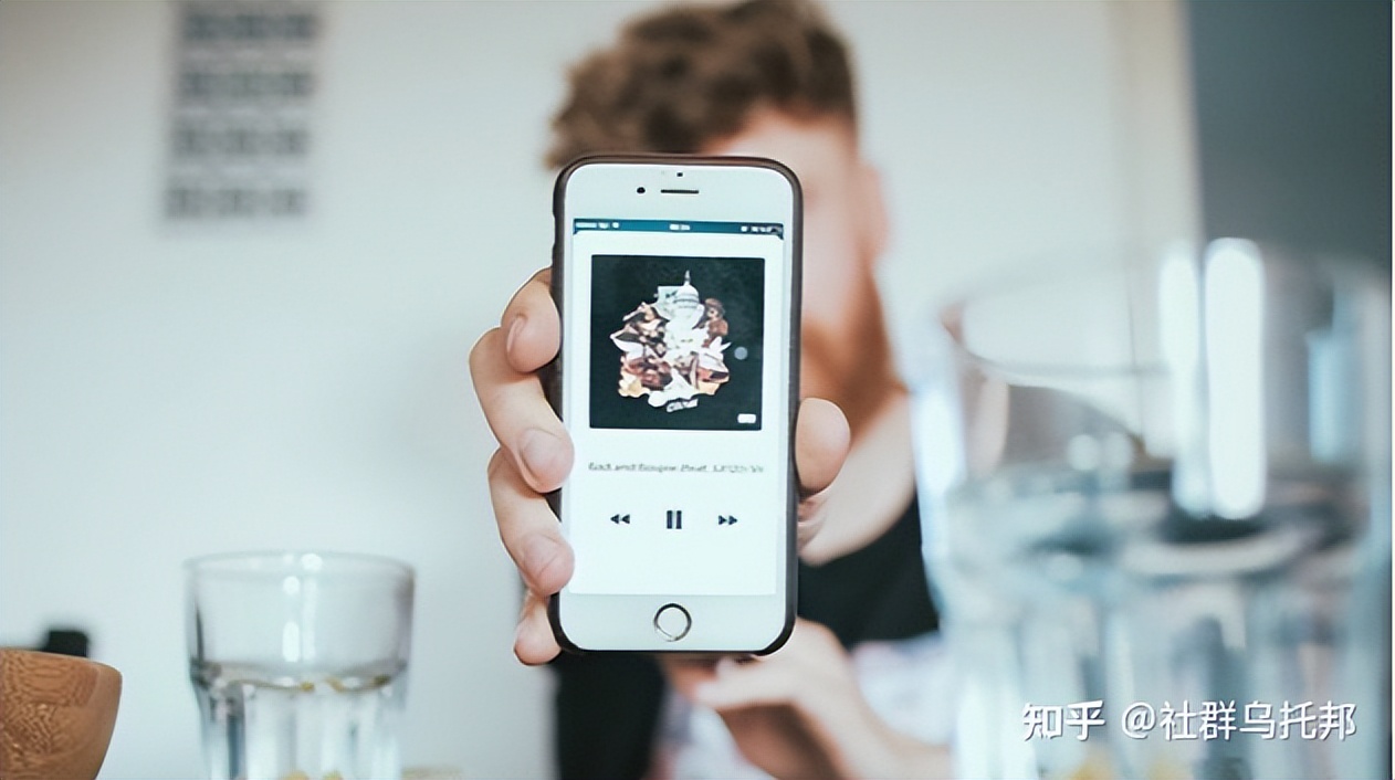 社群乌托邦：拆解带货直播间新玩法（案例）