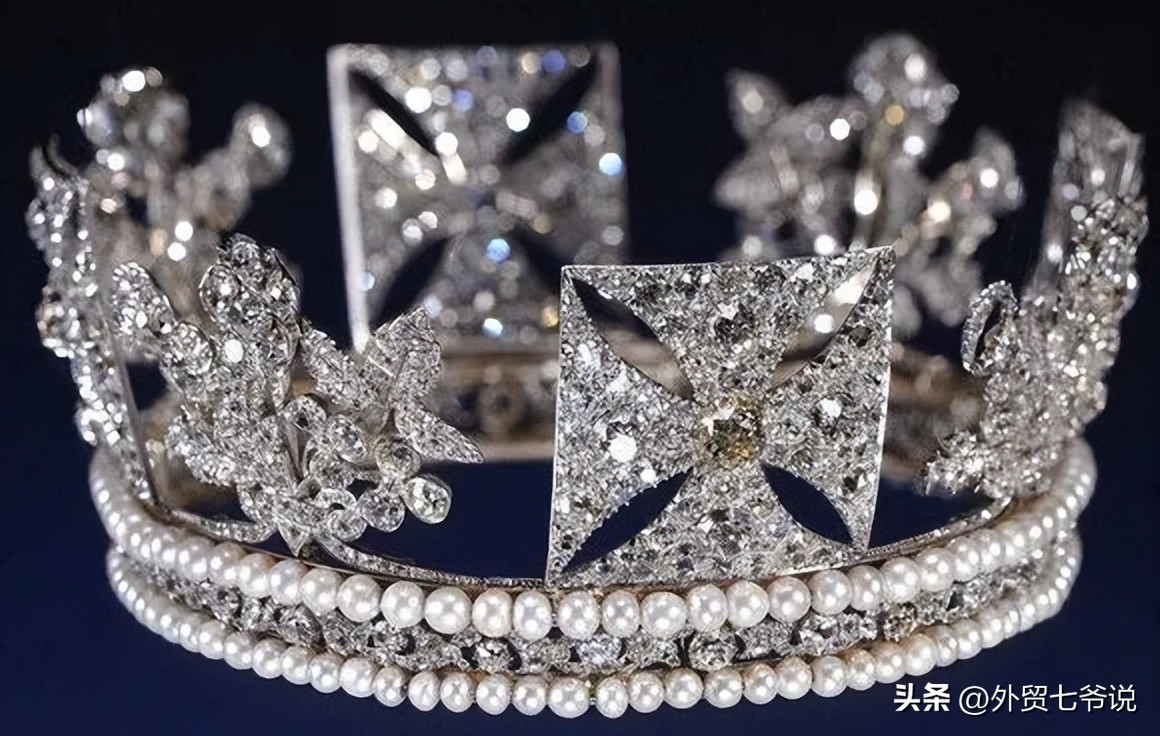 王冠查尔斯戴安娜,英国国王有多少个王冠