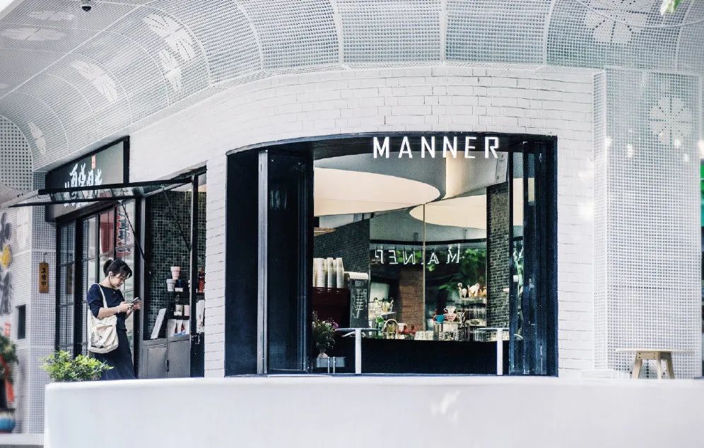 咖啡赛道疯狂崛起,连锁咖啡品牌闭店50家