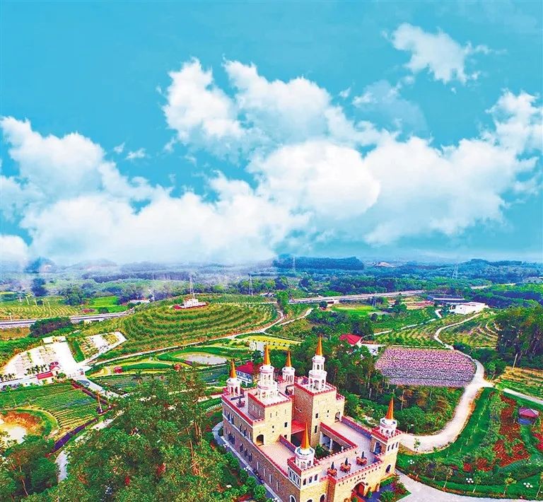 玩转海南必备的6大经典景点,挑战海南100个小众旅游线路