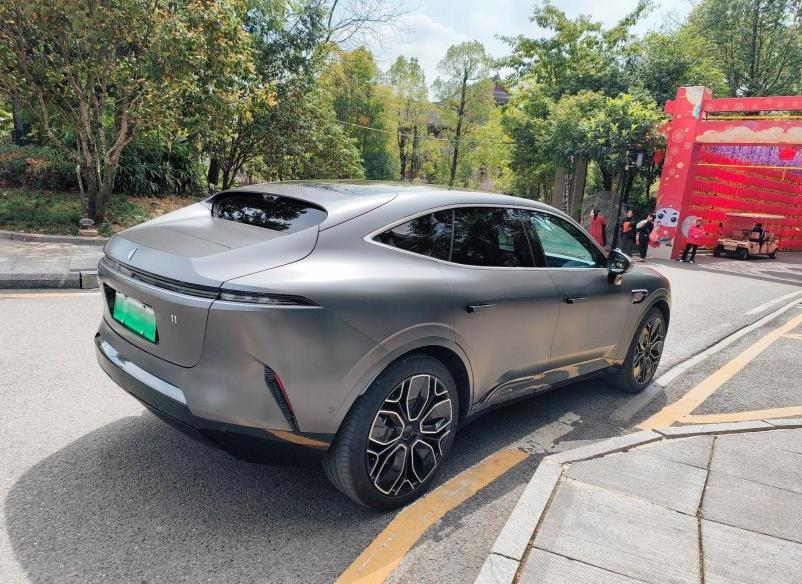 阿维塔11提车一个月感受,30万放弃bba选择特斯拉