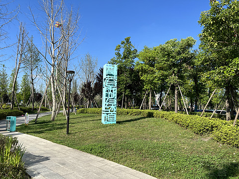 窗含西岭千秋雪成都环球中心雪山,窗含西岭千秋雪魅力成都