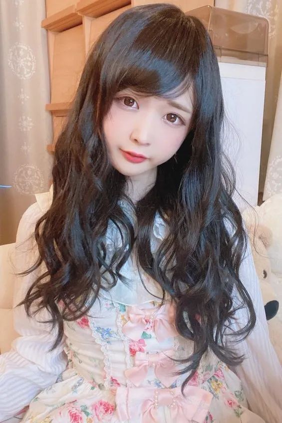 日本小混混穿女装比女友还好看！不愧是最强女装大佬…