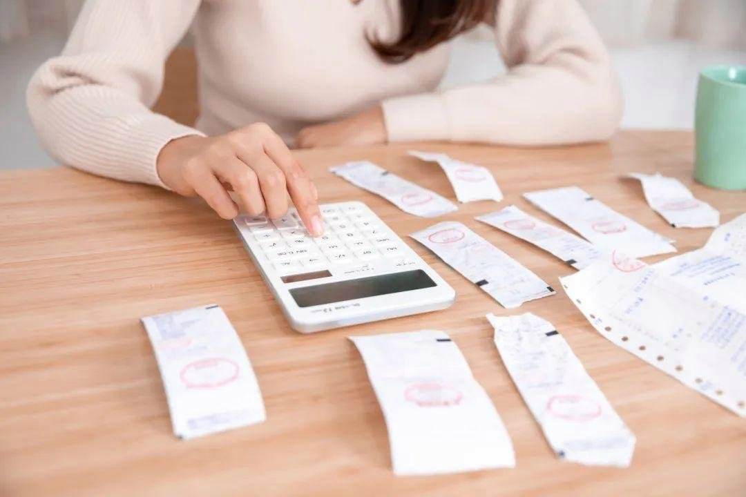 潇然‖银行卡被冻结,是因为我的*款贷**闹的?