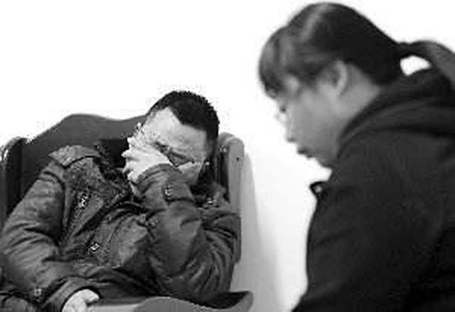 小腿巨粗的女孩,河南女子患病腿粗如大象