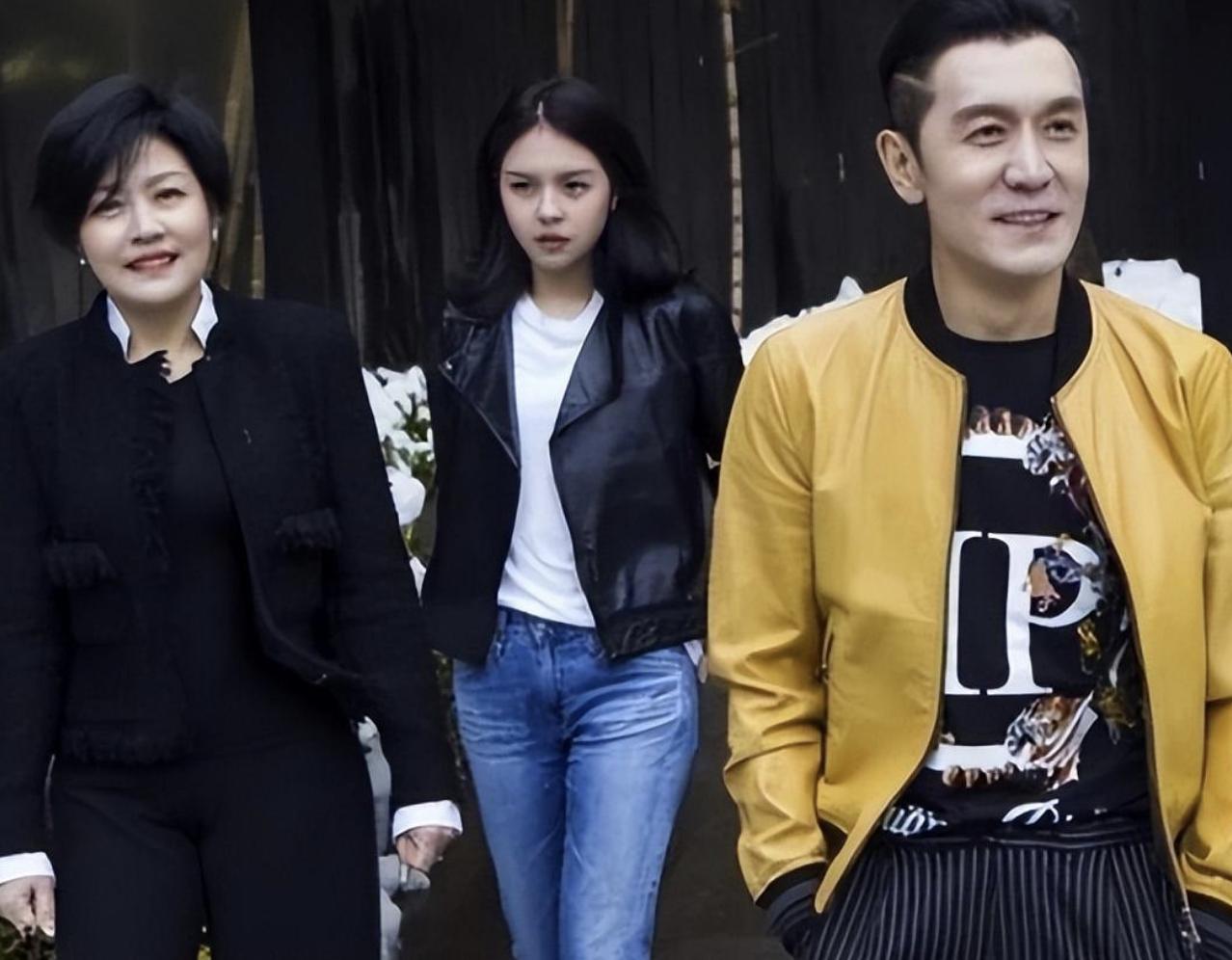 主持人李咏爱情故事,李咏节目经典故事