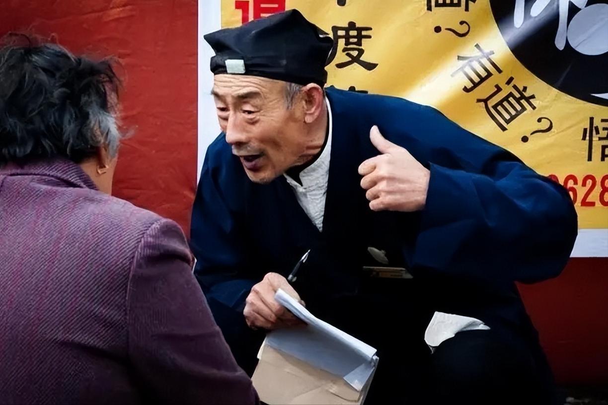 女人手指细长怎么个说法,为什么说女人手指短不缺吃喝穿