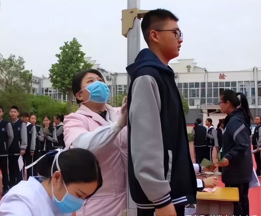 14岁男生153厘米如何快速长高,14岁孩童正确且有效长高方法