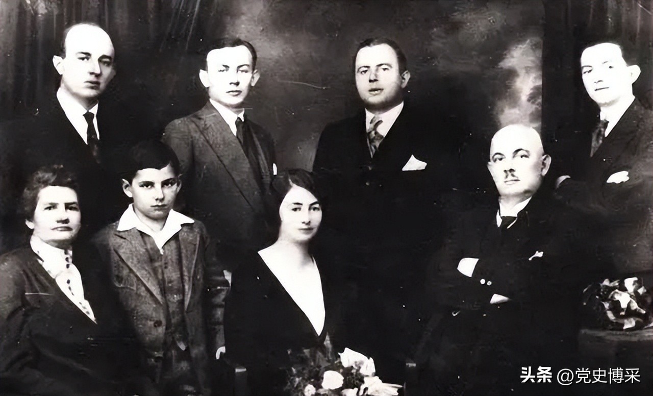 新四军中的奥地利籍白求恩，陈毅介绍入*党**的*共中**特别*党**员，离开新中国造成终生遗憾